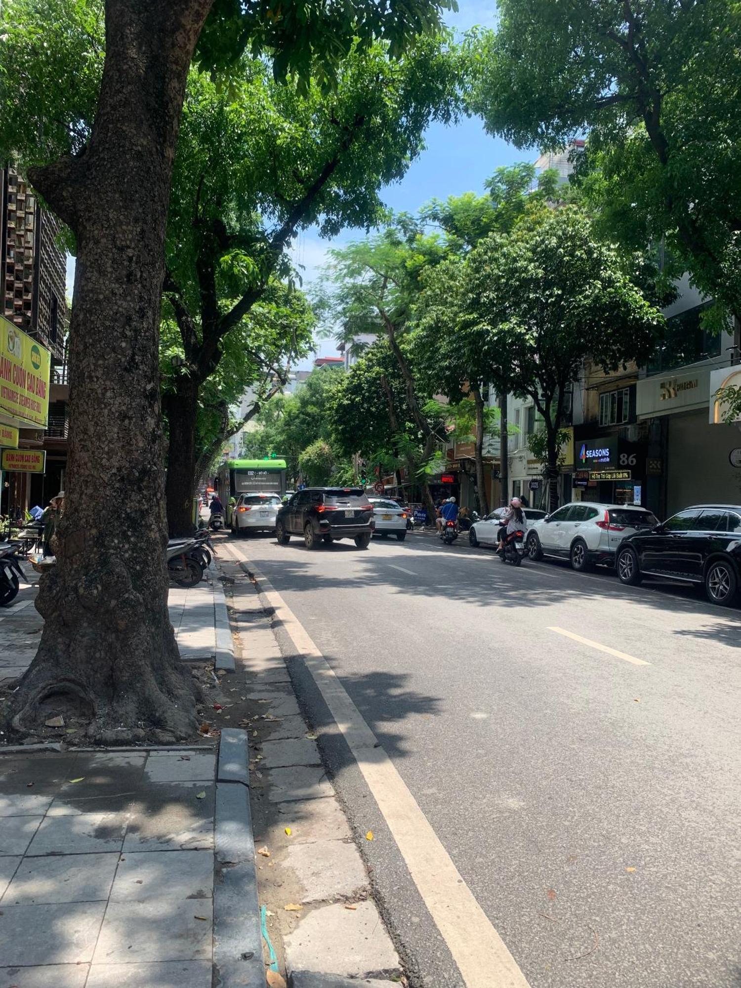 โรงแรมฮานอยโกลเดนมูน ภายนอก รูปภาพ